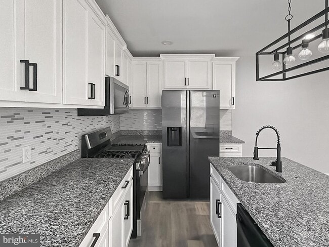 Foto del edificio - 733 N Linwood Ave