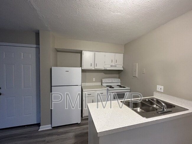 Foto del edificio - 822 Whitethorne Ave