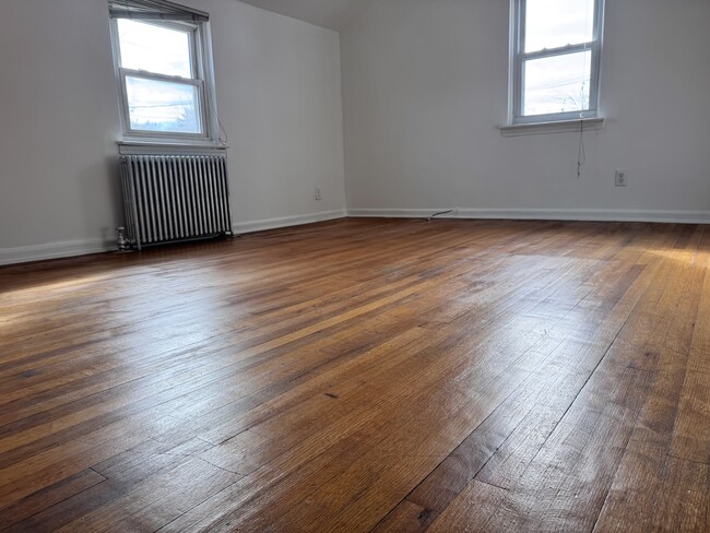 Living Room - 567 Boulevard Apartments