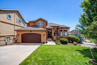 Building Photo - 4660 Farmingdale Dr