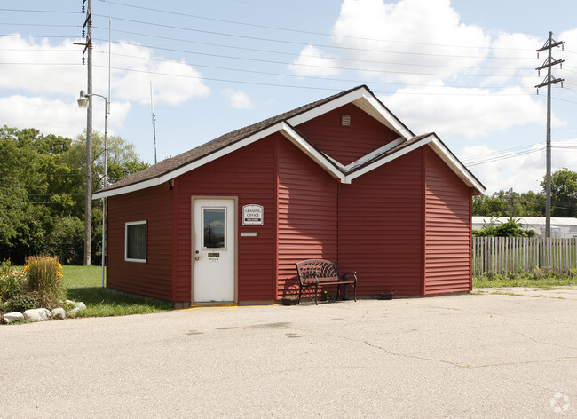 Building Photo - Atherton Crossings MHC