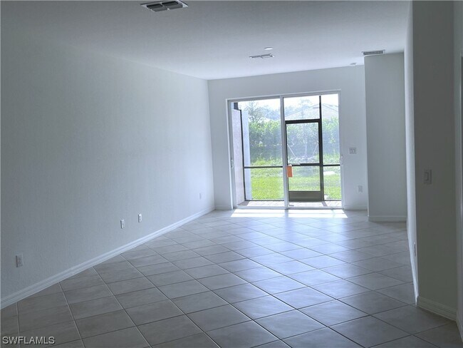Building Photo - 2148 Dragonfruit Wy