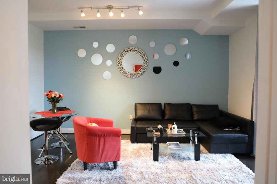 Photo - 1111 Oronoco Street Unit 532