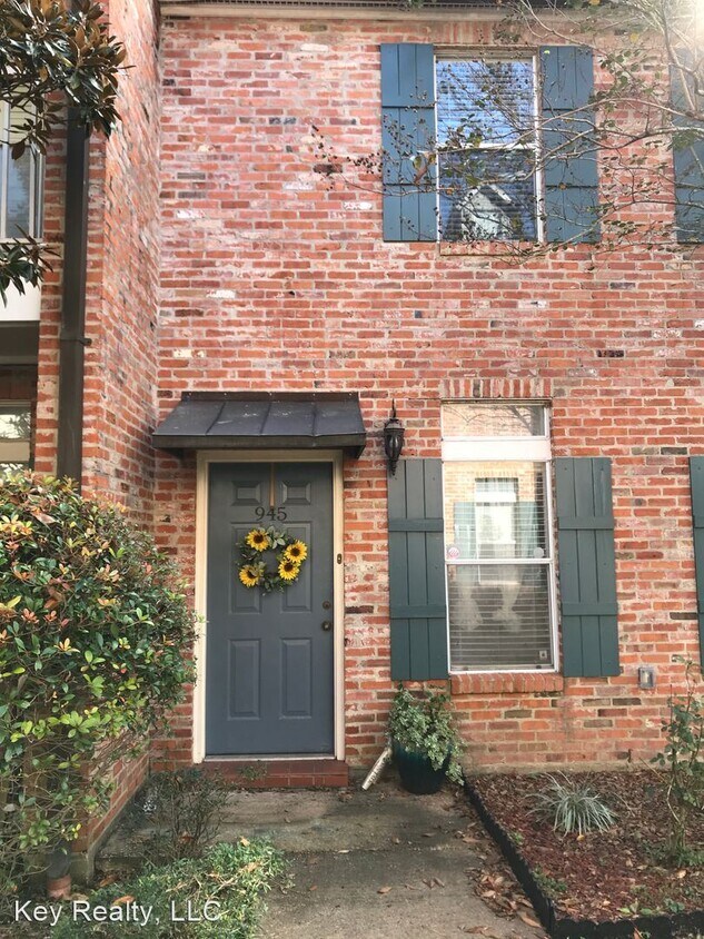 Foto principal - 2 br, 2.5 bath House - 945 Bayou Trace Dr