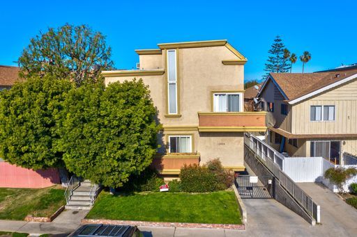 Front of complex - Centinela Apartments