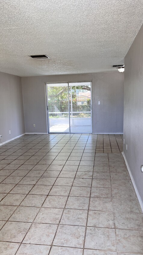 Foto principal - 2227 Chatlin Rd