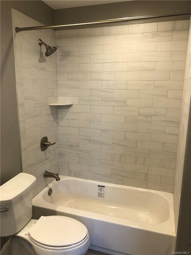 Foto del edificio - 195 Main St