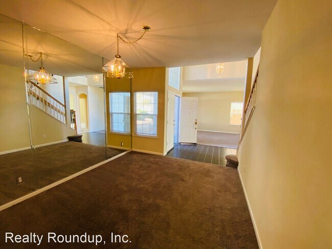Building Photo - 5 br, 3 bath House - 8744 Morning Glory Way
