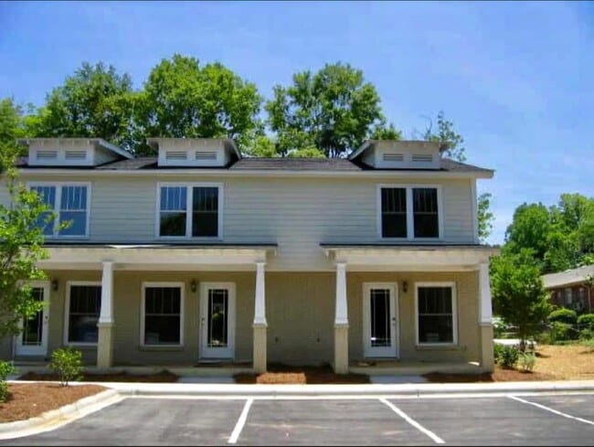 Building Exterior - 3246 Wesley Ave