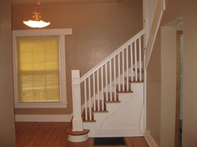 Building Photo - 3236 R St
