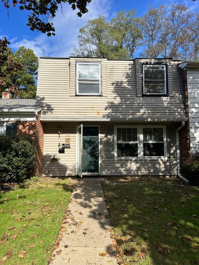 Building Photo - 22 Rittenhouse Dr