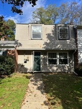Building Photo - 22 Rittenhouse Dr