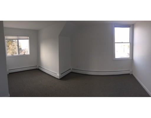 Building Photo - 2 bedroom in Dartmouth MA 02748