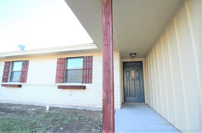 Building Photo - 226 Blanket Dr
