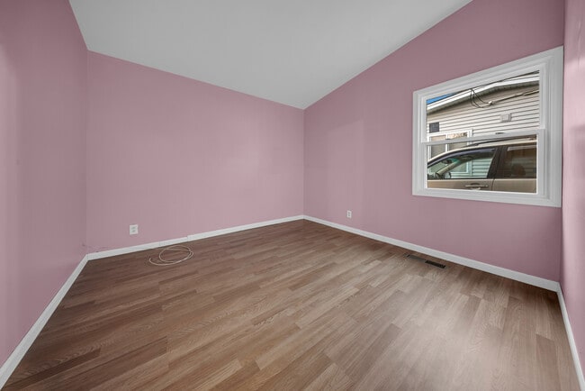 Foto del edificio - 870 Taylor Ave
