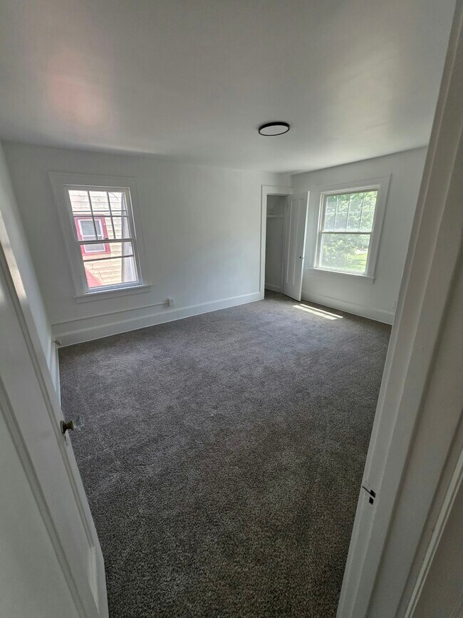 Foto del edificio - 3953 Elmwood Rd