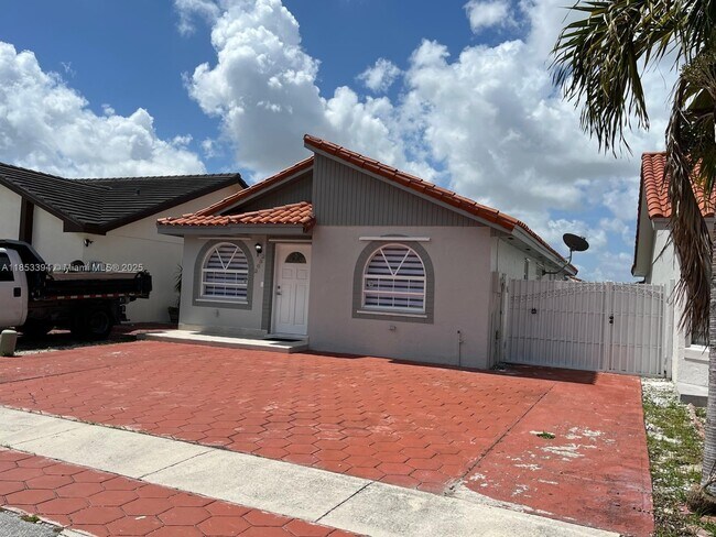 Building Photo - 2682 W 74th Terrace