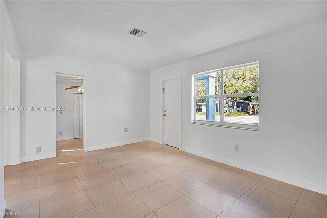 Building Photo - 3 br, 2 bath House - 1604 Davie Blvd