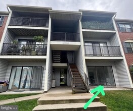 Building Photo - 13 Kite Ct