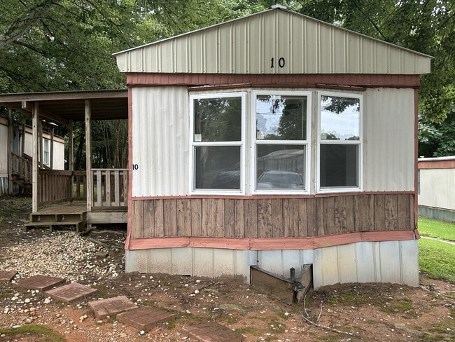 Building Photo - 7150 Seward Cir
