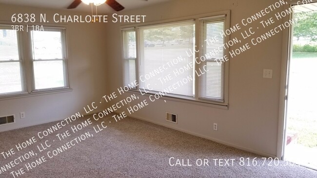 Foto del edificio - 6838 N Charlotte St