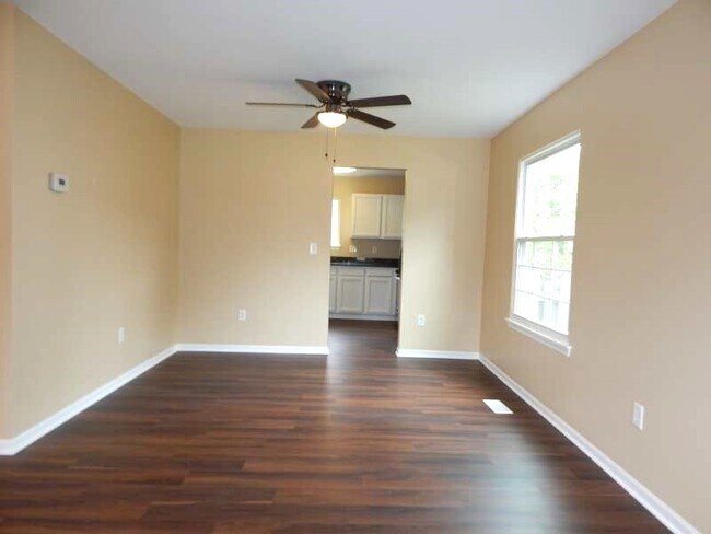 Building Photo - 2054 Trafalgar Ct