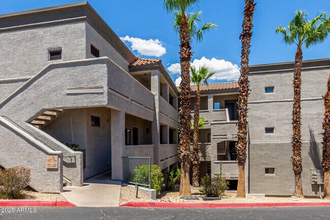 Foto del edificio - 10401 N Saguaro Blvd