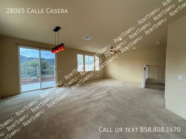 Building Photo - Beautiful 3 BR 2.5 BA Townhome for Lease!