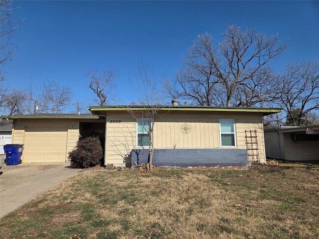 Foto del edificio - 2559 Valwood Pkwy