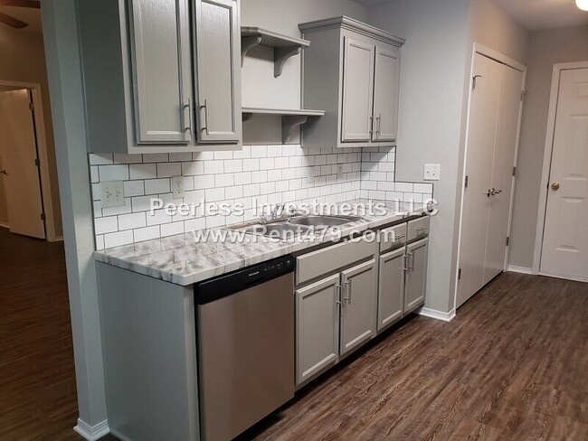 Building Photo - 46 Olmstead Cir