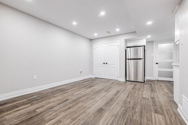 Building Photo - 36 Quinton Ridge