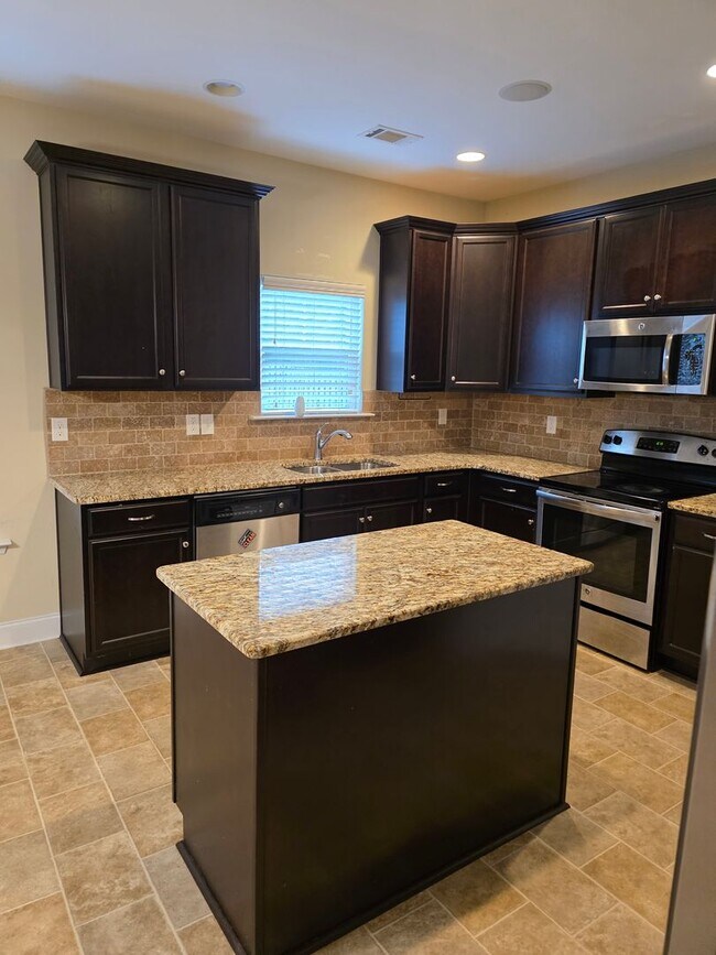 Foto del edificio - 2 Story 4 BR
