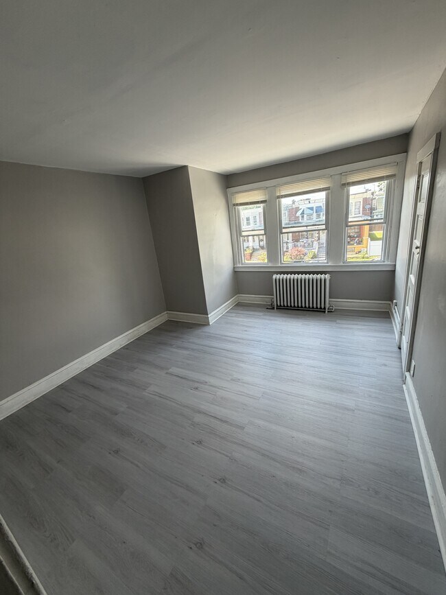 Foto del edificio - 6529 Torresdale Ave