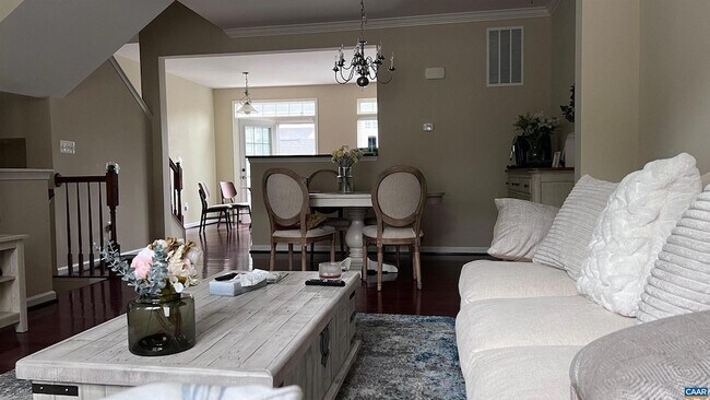 Foto del edificio - 904 Bing Ln