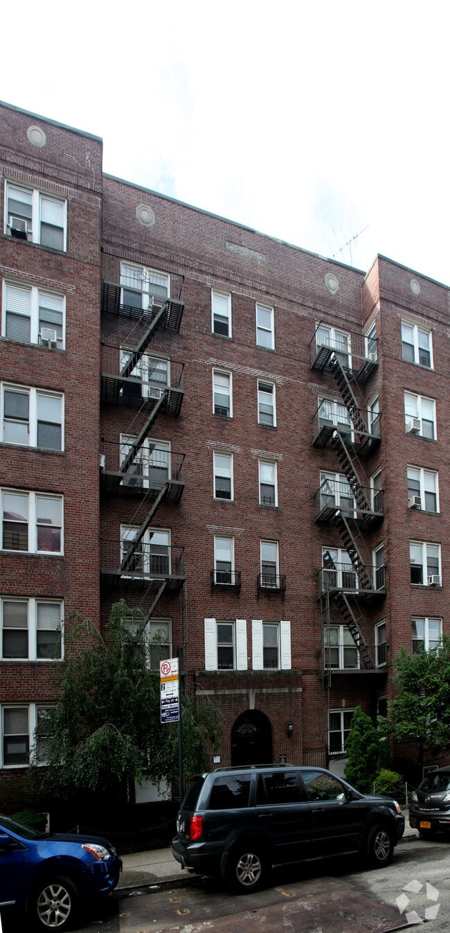 The Warrenton Apartments Forest Hills, NY