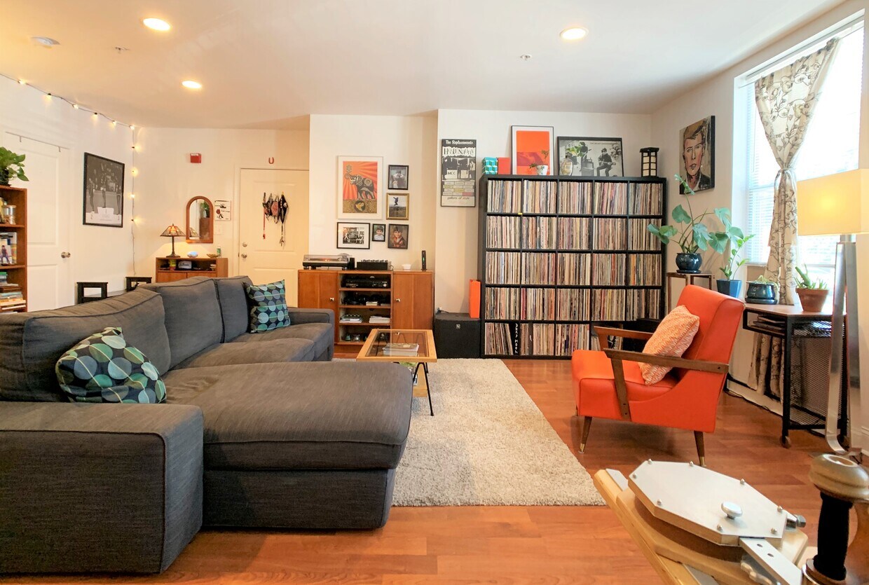 Primary Photo - 1504 Fairmount Ave
