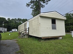 Building Photo - 472 Ruben Wells Rd