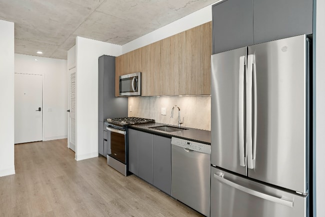 Photo - 245 W Polk St Apartment