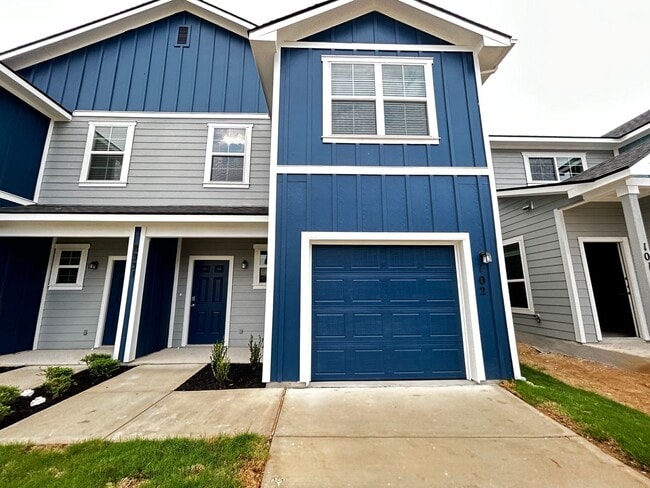 Building Photo - 8331 Runner Rdg