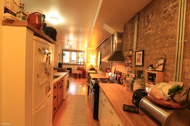 Building Photo - Studio, 1 bath  - 907 N Sacramento Blvd # Gdn