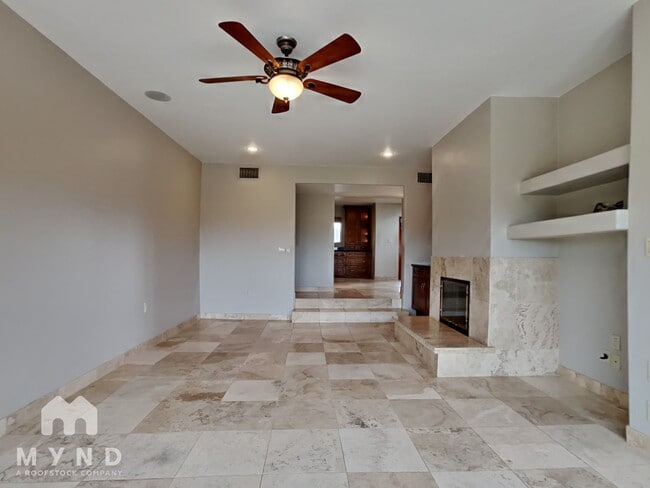 Building Photo - 5727 N PSO Ventoso