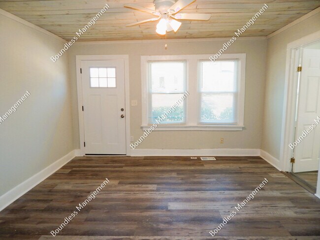 Building Photo - 2438 Semmes St