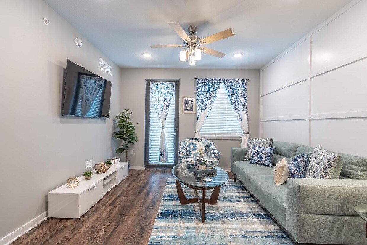 Foto principal - 132 Bedzel Cir