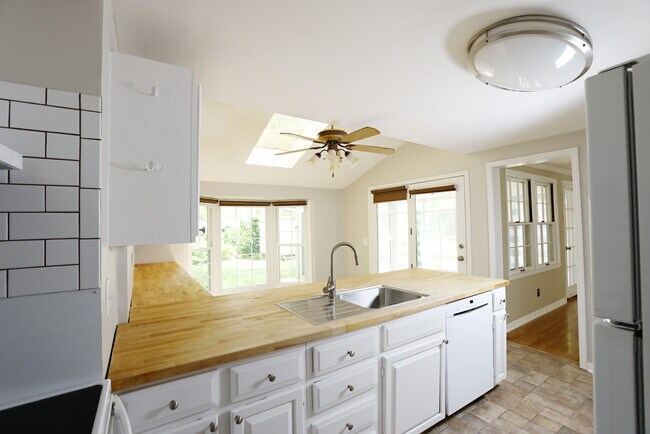 Building Photo - 4508 W 75th St