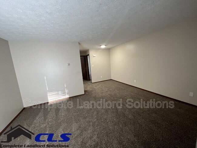 Building Photo - 4287 S Kian St