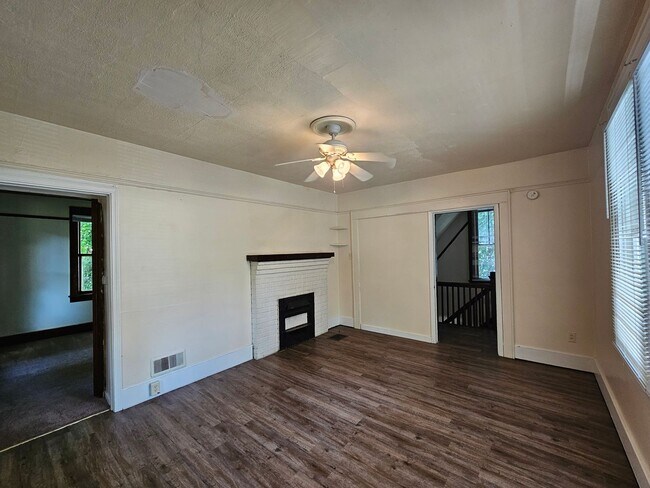 Foto del edificio - 397 Gilmore St