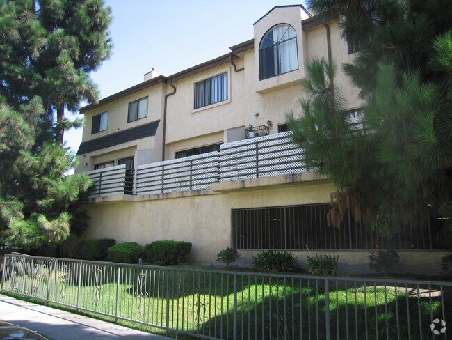 Foto del edificio - Helena Apartments