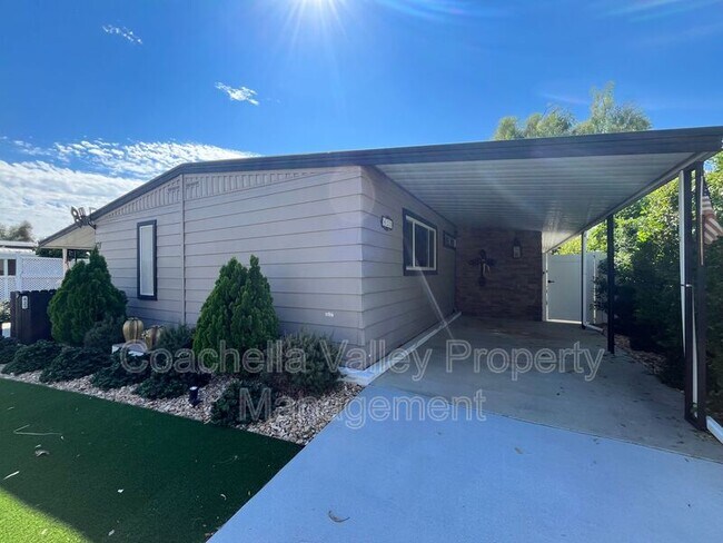 Foto del edificio - 421 S Paseo Laredo