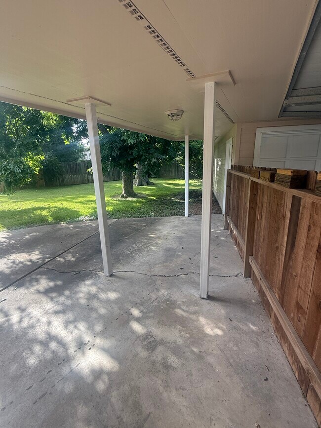 Foto del edificio - Big Ranch, LLC (Bluebonnet)