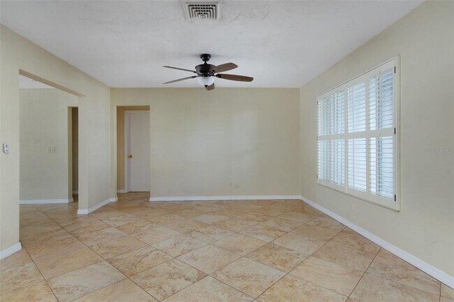 Foto del edificio - 12979 89th Ave N